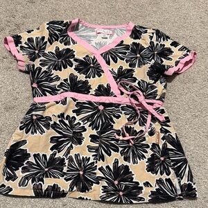 Koi wrap scrub top GUC